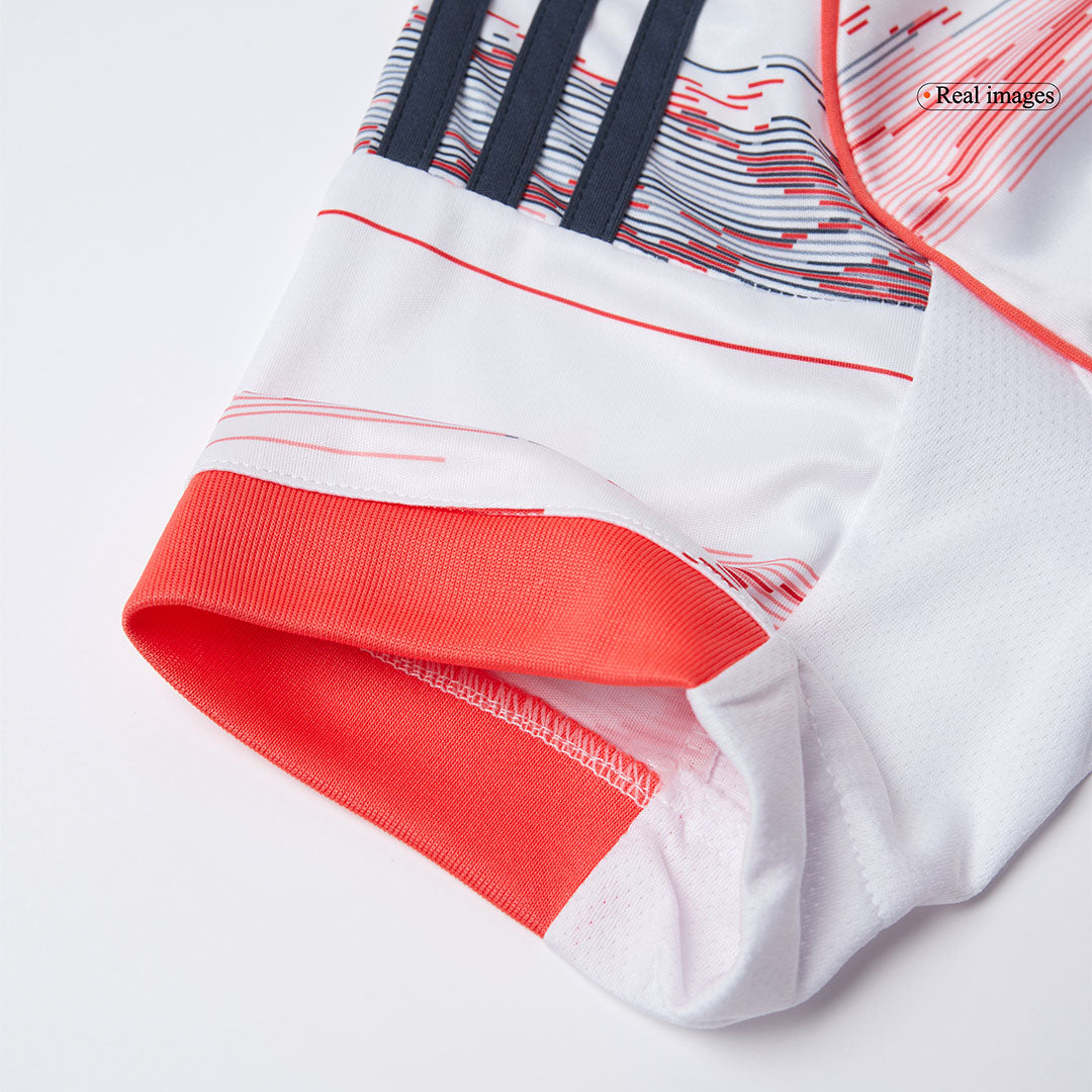 Femme Munich Extérieur Maillot 2025/26 Blanc