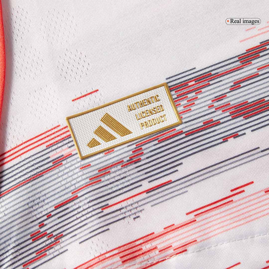 OLISE #17 Munich Extérieur Maillot 2025/26 Blanc Joueur